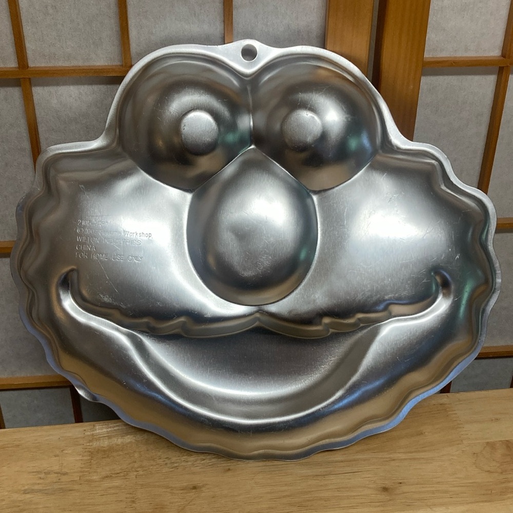 Wilton Elmo Face Cake Pan Sesame Street Character